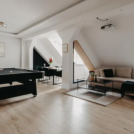 Uniwersytecka 27 - Przestronny Na Wroclawskiej Starowce - 3 Sypialnie, Sauna, Billard - - Fair