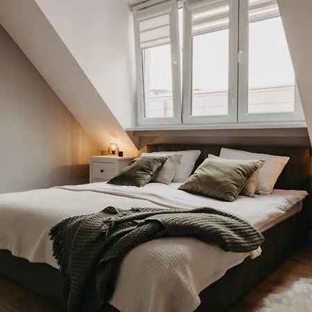 Appartement Uniwersytecka 27 - Przestronny Na Wroclawskiej Starowce - 3 Sypialnie, Sauna, Billard - - Fair Wrocław