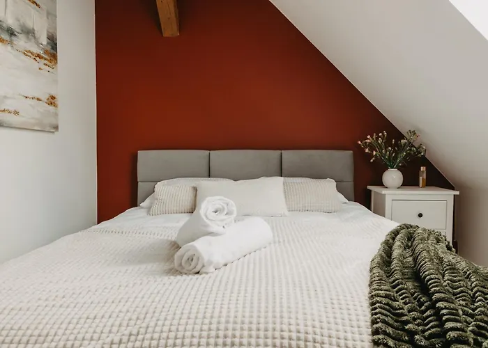 Apartmán Uniwersytecka 27 - Przestronny Na Wroclawskiej Starowce - 3 Sypialnie, Sauna, Billard - - Fair