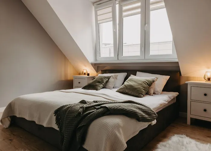 Apartmán Uniwersytecka 27 - Przestronny Na Wroclawskiej Starowce - 3 Sypialnie, Sauna, Billard - - Fair Vratislav